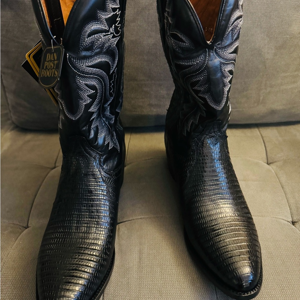 Dan Post Black Cowboy & Western Boots with Pointed Toe and Decorative Stitching - Picture 6 of 9